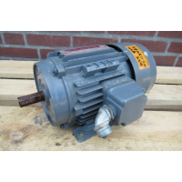 .0,25 KW  920 RPM  Asmaat 19 mm. Used.